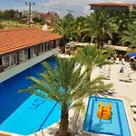 Cinar Family Suite Hotel 3*