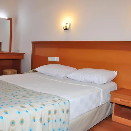 Hotel Cinar Family Suite Hotel Side