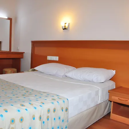 Hotel Cinar Family Suite Hotel Side Side