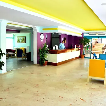 Cinar Family Hotel Side