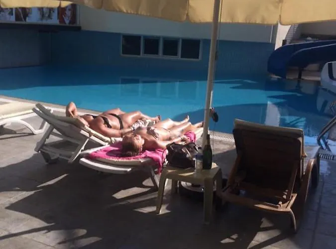 Cinar Family מלון סייד