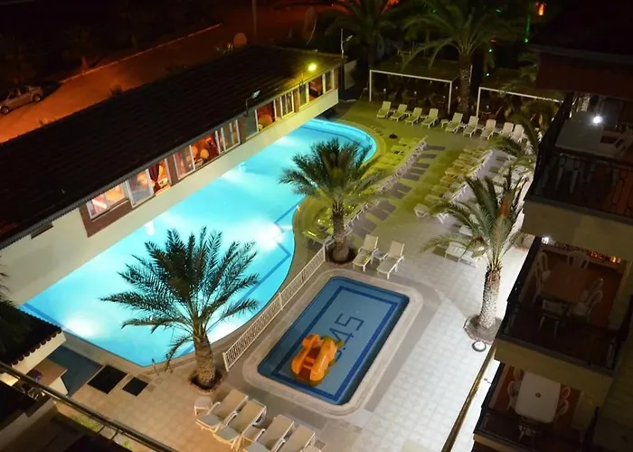 Hotell Cinar Family Suite Hotel